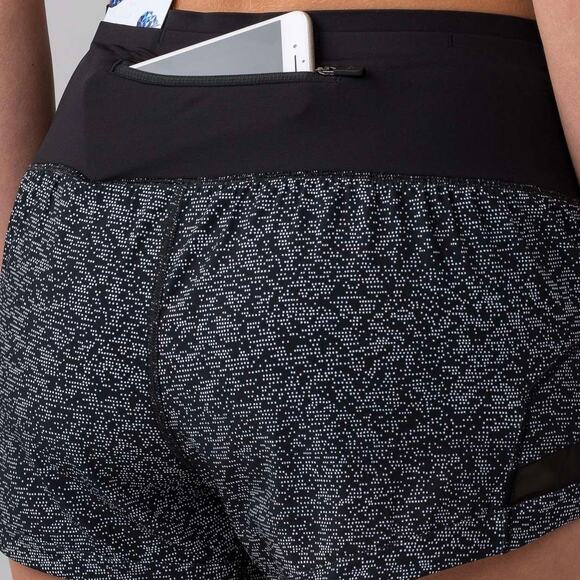 Lululemon Pace Perfect 3” Short in Soundwave White Black/Black Size 2 - Picture 11 of 16